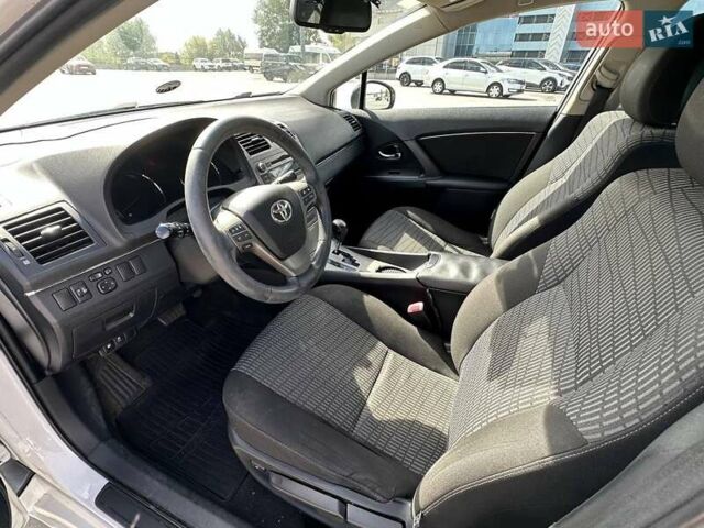 Білий Тойота Авенсіс, об'ємом двигуна 1.8 л та пробігом 235 тис. км за 8800 $, фото 7 на Automoto.ua