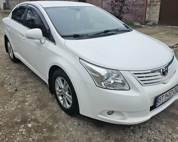 Белый Тойота Авенсис, объемом двигателя 1.8 л и пробегом 205 тыс. км за 9999 $, фото 8 на Automoto.ua