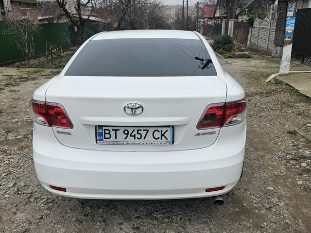 Белый Тойота Авенсис, объемом двигателя 0 л и пробегом 205 тыс. км за 9999 $, фото 5 на Automoto.ua