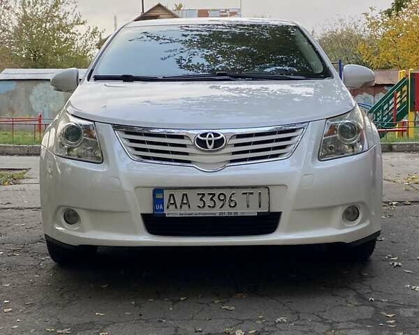Белый Тойота Авенсис, объемом двигателя 2 л и пробегом 236 тыс. км за 10599 $, фото 21 на Automoto.ua