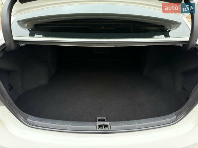 Белый Тойота Авенсис, объемом двигателя 1.8 л и пробегом 164 тыс. км за 8800 $, фото 24 на Automoto.ua