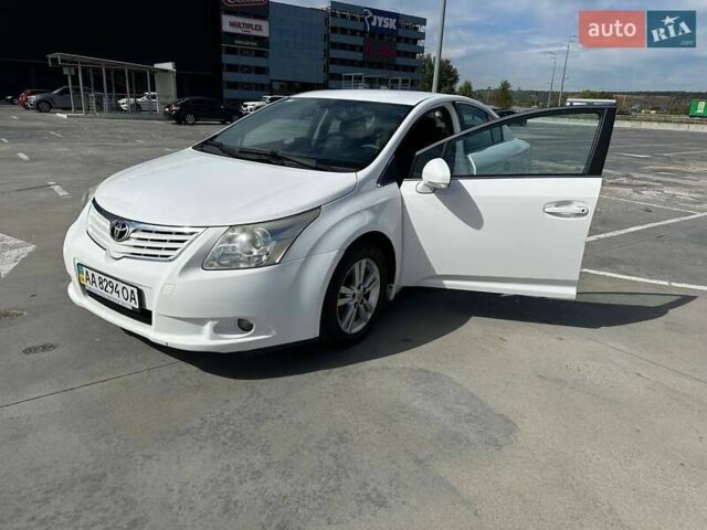 Білий Тойота Авенсіс, об'ємом двигуна 1.8 л та пробігом 235 тис. км за 8800 $, фото 12 на Automoto.ua