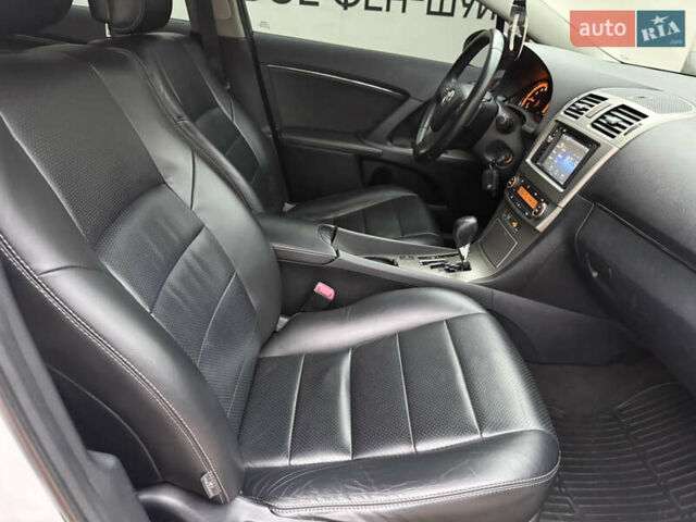 Белый Тойота Авенсис, объемом двигателя 1.8 л и пробегом 164 тыс. км за 8800 $, фото 18 на Automoto.ua