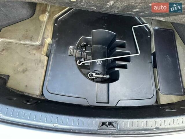 Білий Тойота Авенсіс, об'ємом двигуна 1.8 л та пробігом 235 тис. км за 8800 $, фото 15 на Automoto.ua