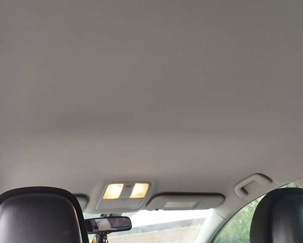 Белый Тойота Авенсис, объемом двигателя 1.8 л и пробегом 138 тыс. км за 9300 $, фото 42 на Automoto.ua