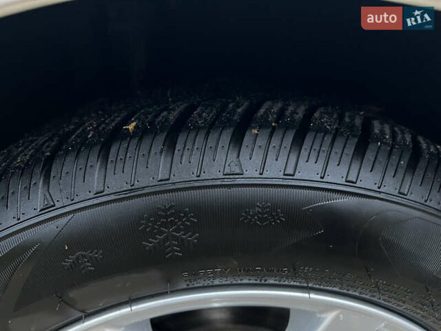 Белый Тойота Авенсис, объемом двигателя 1.8 л и пробегом 135 тыс. км за 12700 $, фото 20 на Automoto.ua