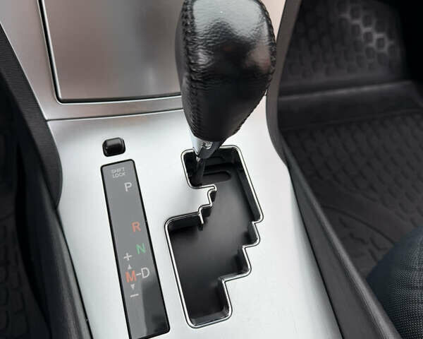 Белый Тойота Авенсис, объемом двигателя 1.8 л и пробегом 40 тыс. км за 12800 $, фото 21 на Automoto.ua