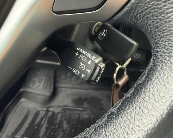 Белый Тойота Авенсис, объемом двигателя 1.8 л и пробегом 40 тыс. км за 12800 $, фото 23 на Automoto.ua