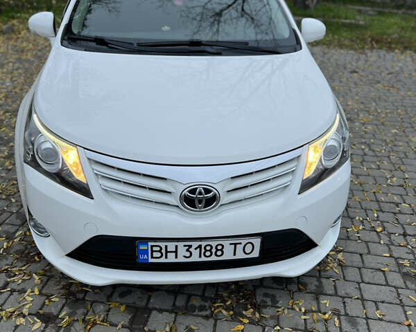 Белый Тойота Авенсис, объемом двигателя 1.8 л и пробегом 135 тыс. км за 12700 $, фото 18 на Automoto.ua