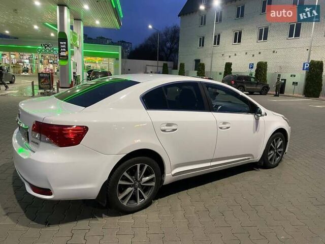 Білий Тойота Авенсіс, об'ємом двигуна 2 л та пробігом 227 тис. км за 10800 $, фото 8 на Automoto.ua