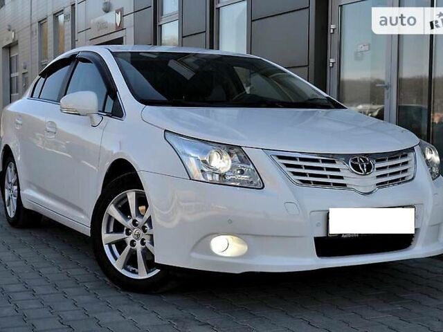 Білий Тойота Авенсіс, об'ємом двигуна 2 л та пробігом 145 тис. км за 11400 $, фото 2 на Automoto.ua