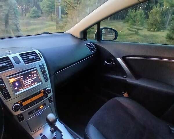 Белый Тойота Авенсис, объемом двигателя 2 л и пробегом 194 тыс. км за 9800 $, фото 14 на Automoto.ua