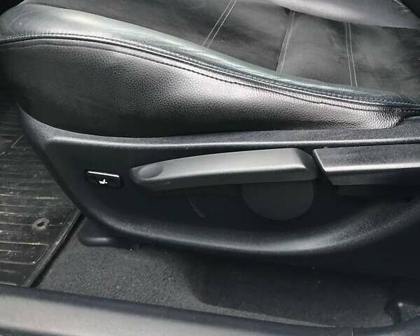 Білий Тойота Авенсіс, об'ємом двигуна 2 л та пробігом 227 тис. км за 10800 $, фото 12 на Automoto.ua