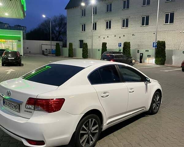 Білий Тойота Авенсіс, об'ємом двигуна 2 л та пробігом 227 тис. км за 10800 $, фото 7 на Automoto.ua