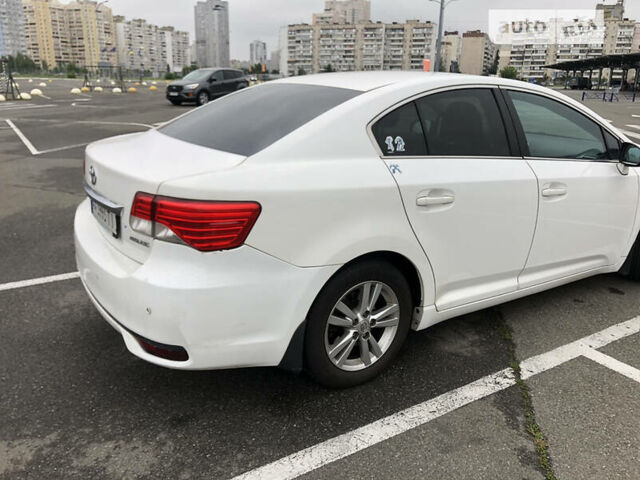 Белый Тойота Авенсис, объемом двигателя 1.8 л и пробегом 236 тыс. км за 10500 $, фото 8 на Automoto.ua