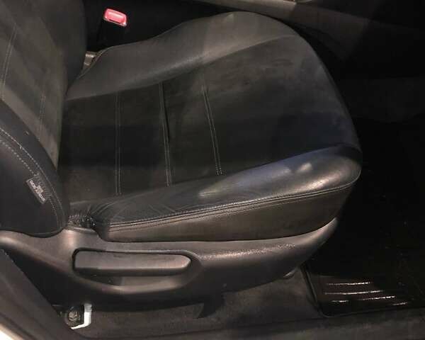 Білий Тойота Авенсіс, об'ємом двигуна 2 л та пробігом 227 тис. км за 10800 $, фото 14 на Automoto.ua