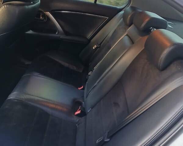 Белый Тойота Авенсис, объемом двигателя 2 л и пробегом 194 тыс. км за 9800 $, фото 16 на Automoto.ua