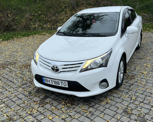 Белый Тойота Авенсис, объемом двигателя 1.8 л и пробегом 135 тыс. км за 12700 $, фото 17 на Automoto.ua