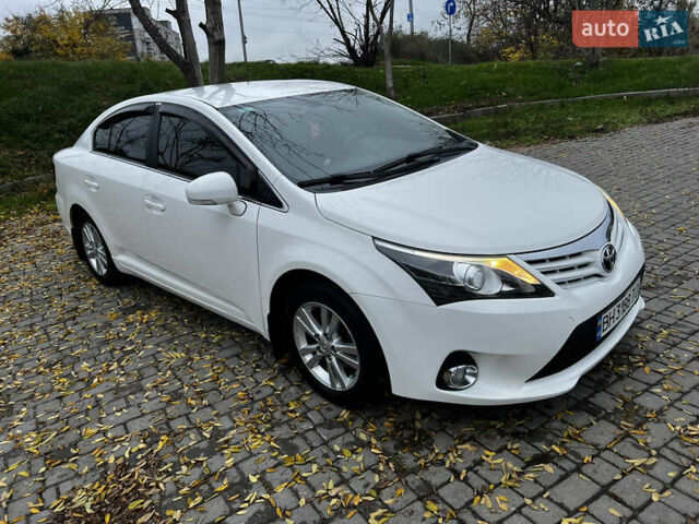 Белый Тойота Авенсис, объемом двигателя 1.8 л и пробегом 135 тыс. км за 12700 $, фото 5 на Automoto.ua