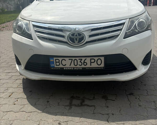 Белый Тойота Авенсис, объемом двигателя 2 л и пробегом 284 тыс. км за 9300 $, фото 12 на Automoto.ua