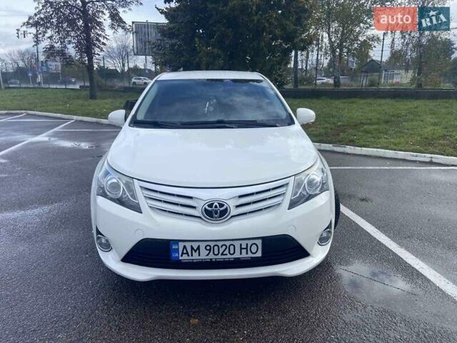 Белый Тойота Авенсис, объемом двигателя 1.8 л и пробегом 180 тыс. км за 11700 $, фото 6 на Automoto.ua