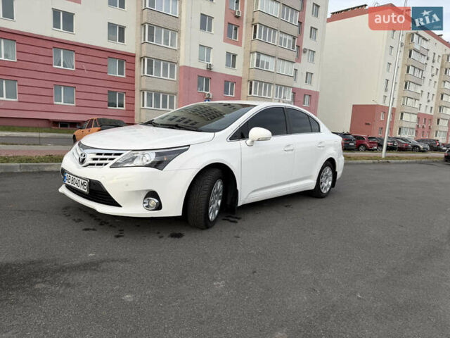 Белый Тойота Авенсис, объемом двигателя 1.8 л и пробегом 40 тыс. км за 12800 $, фото 2 на Automoto.ua