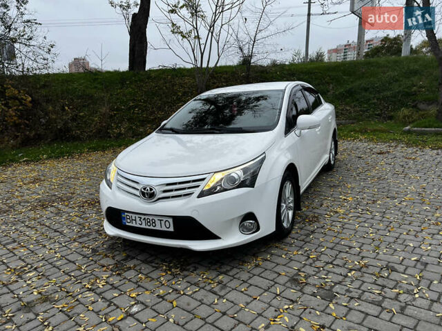 Белый Тойота Авенсис, объемом двигателя 1.8 л и пробегом 135 тыс. км за 12700 $, фото 3 на Automoto.ua