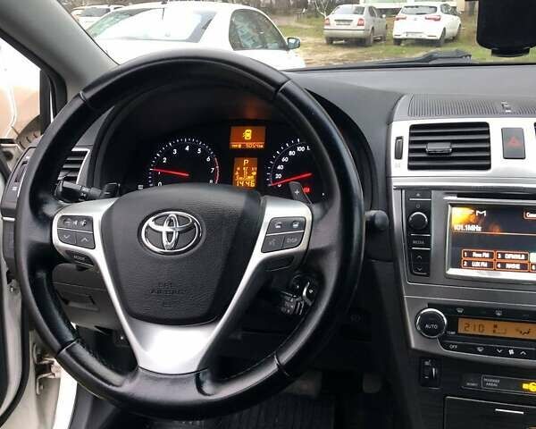 Білий Тойота Авенсіс, об'ємом двигуна 2 л та пробігом 227 тис. км за 10800 $, фото 10 на Automoto.ua