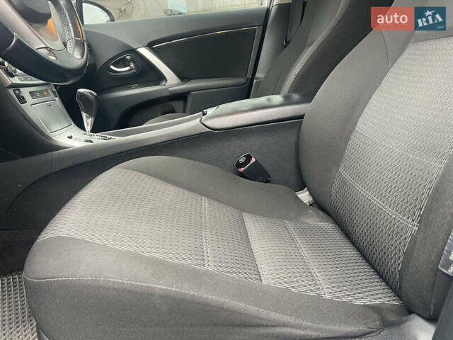 Белый Тойота Авенсис, объемом двигателя 1.8 л и пробегом 179 тыс. км за 11200 $, фото 12 на Automoto.ua