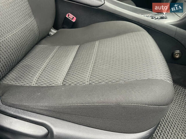 Белый Тойота Авенсис, объемом двигателя 1.8 л и пробегом 179 тыс. км за 11200 $, фото 14 на Automoto.ua