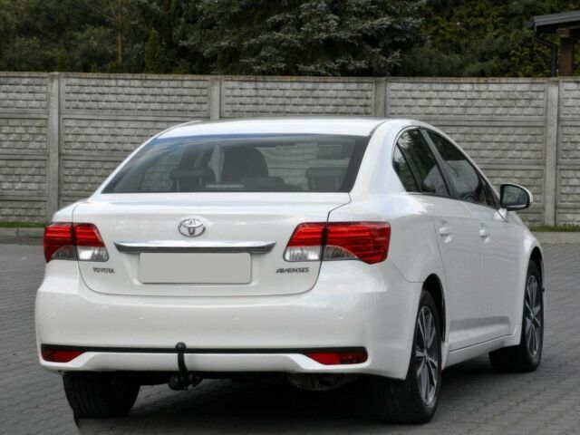 Белый Тойота Авенсис, объемом двигателя 2 л и пробегом 82 тыс. км за 8300 $, фото 4 на Automoto.ua