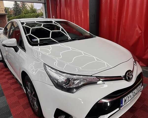 Белый Тойота Авенсис, объемом двигателя 1.6 л и пробегом 199 тыс. км за 14000 $, фото 13 на Automoto.ua