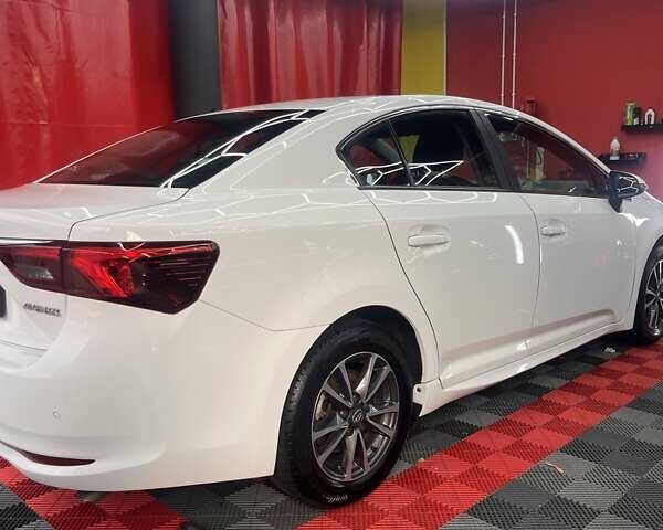 Белый Тойота Авенсис, объемом двигателя 1.6 л и пробегом 199 тыс. км за 14000 $, фото 24 на Automoto.ua