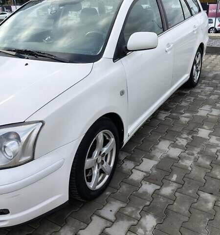 Белый Тойота Авенсис, объемом двигателя 1.99 л и пробегом 280 тыс. км за 4500 $, фото 16 на Automoto.ua