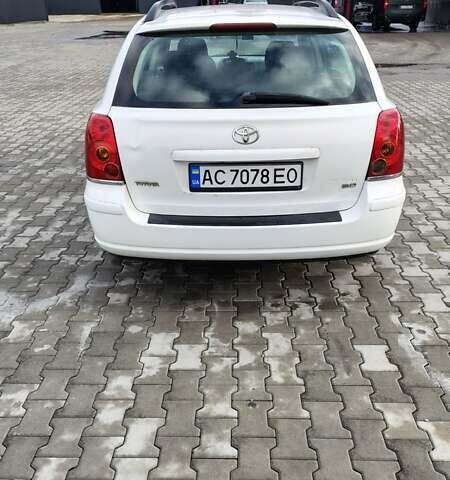 Белый Тойота Авенсис, объемом двигателя 1.99 л и пробегом 280 тыс. км за 4500 $, фото 14 на Automoto.ua