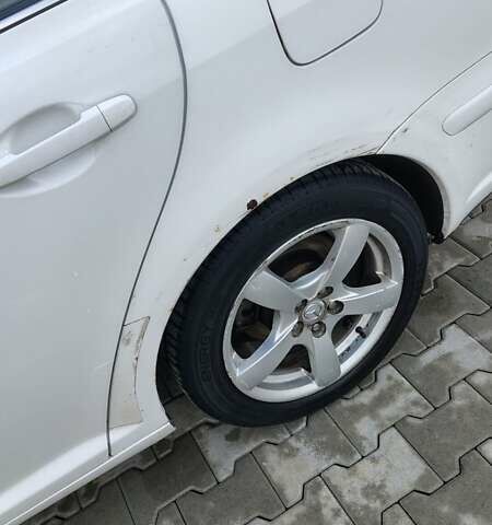 Белый Тойота Авенсис, объемом двигателя 1.99 л и пробегом 280 тыс. км за 4500 $, фото 15 на Automoto.ua