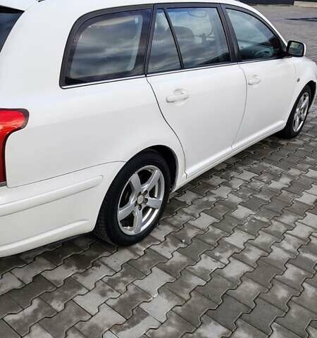 Белый Тойота Авенсис, объемом двигателя 1.99 л и пробегом 280 тыс. км за 4500 $, фото 11 на Automoto.ua