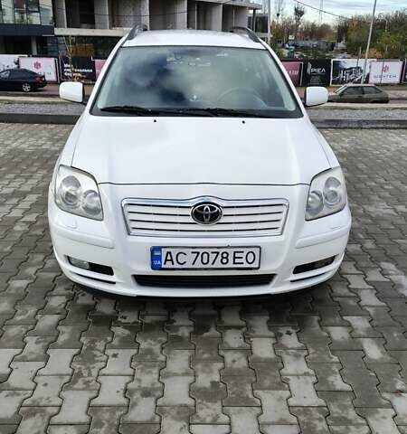 Белый Тойота Авенсис, объемом двигателя 1.99 л и пробегом 280 тыс. км за 4500 $, фото 9 на Automoto.ua