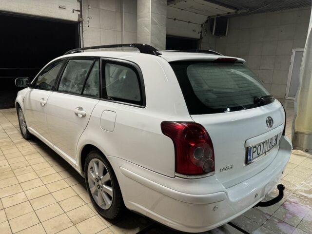 Белый Тойота Авенсис, объемом двигателя 2 л и пробегом 381 тыс. км за 3229 $, фото 2 на Automoto.ua