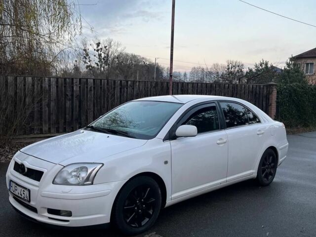 Белый Тойота Авенсис, объемом двигателя 2 л и пробегом 300 тыс. км за 2850 $, фото 3 на Automoto.ua