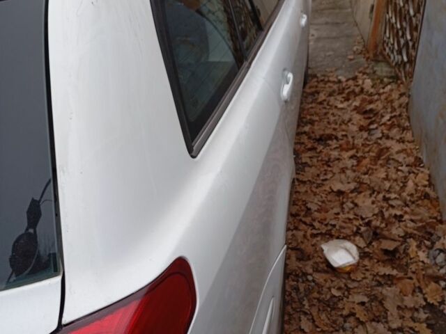 Білий Тойота Авенсіс, об'ємом двигуна 1.8 л та пробігом 240 тис. км за 5800 $, фото 2 на Automoto.ua