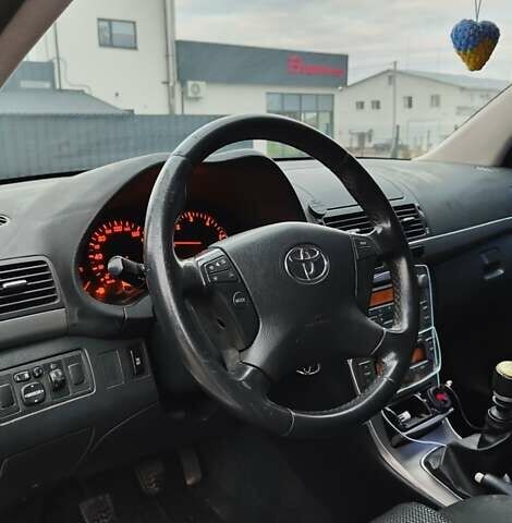 Белый Тойота Авенсис, объемом двигателя 2 л и пробегом 274 тыс. км за 6800 $, фото 8 на Automoto.ua