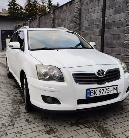Белый Тойота Авенсис, объемом двигателя 2 л и пробегом 274 тыс. км за 6800 $, фото 7 на Automoto.ua
