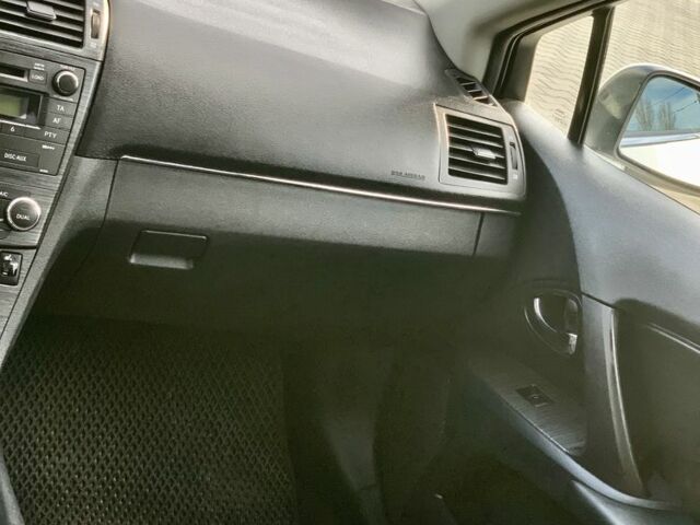 Белый Тойота Авенсис, объемом двигателя 2.2 л и пробегом 186 тыс. км за 7650 $, фото 22 на Automoto.ua