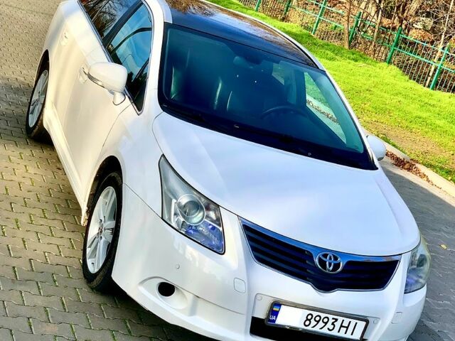 Белый Тойота Авенсис, объемом двигателя 2.2 л и пробегом 186 тыс. км за 7650 $, фото 2 на Automoto.ua