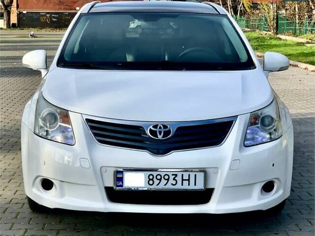 Білий Тойота Авенсіс, об'ємом двигуна 2.2 л та пробігом 186 тис. км за 7650 $, фото 6 на Automoto.ua