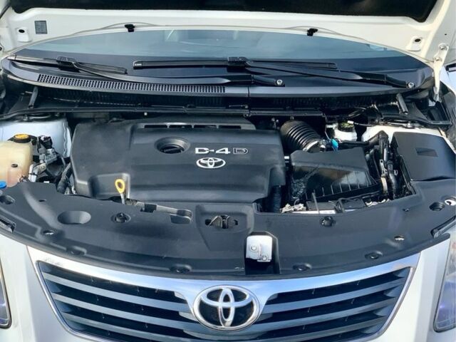 Белый Тойота Авенсис, объемом двигателя 2.2 л и пробегом 188 тыс. км за 7100 $, фото 16 на Automoto.ua