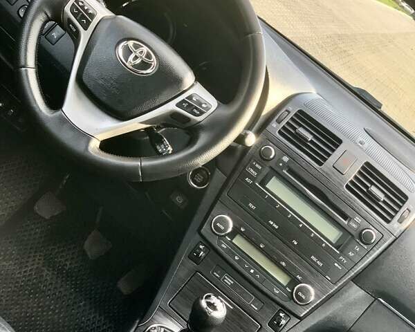 Білий Тойота Авенсіс, об'ємом двигуна 2.2 л та пробігом 186 тис. км за 7650 $, фото 28 на Automoto.ua