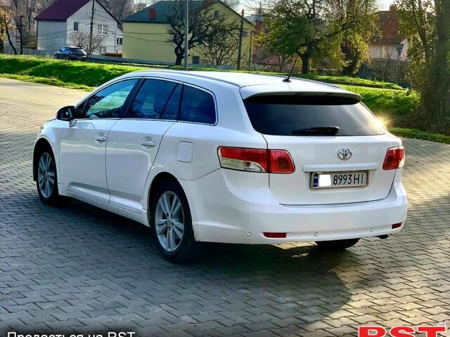 Белый Тойота Авенсис, объемом двигателя 2.2 л и пробегом 186 тыс. км за 7650 $, фото 4 на Automoto.ua