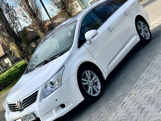 Белый Тойота Авенсис, объемом двигателя 2.2 л и пробегом 186 тыс. км за 7650 $, фото 2 на Automoto.ua